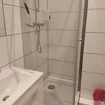 Kawalerka W Centrum Leszna. Apartamento *