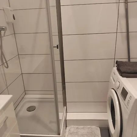 Kawalerka W Centrum Leszna. ليشنو